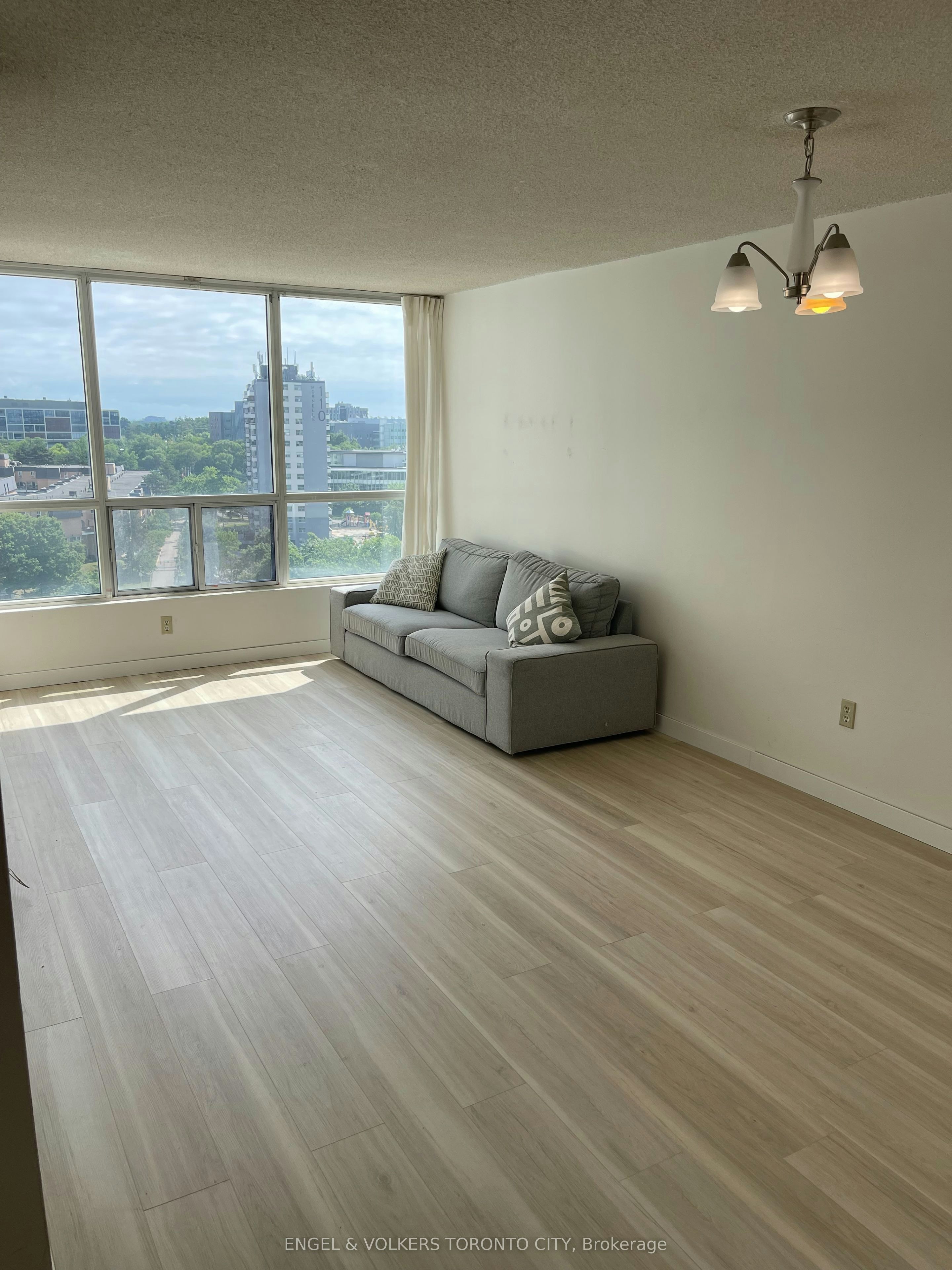 1402-3050 Ellesmere Road, Toronto, ON, M1E 5E6