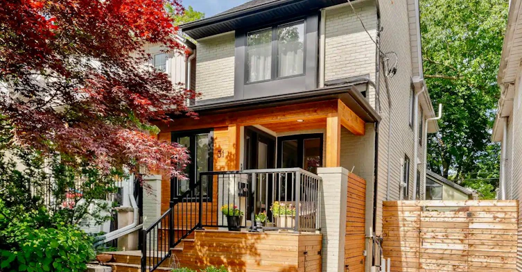 31 Elmer Avenue Garden, Toronto, ON, M4L 3R6 - 15