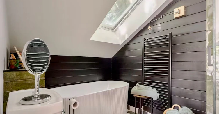 31 Elmer Avenue Garden, Toronto, ON, M4L 3R6 - 12