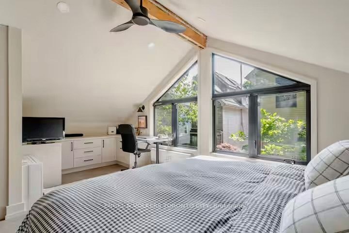 31 Elmer Avenue Garden, Toronto, ON, M4L 3R6 - 8
