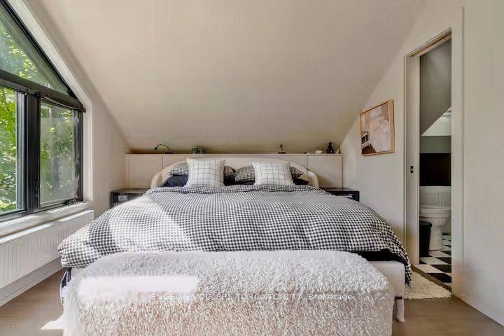 31 Elmer Avenue Garden, Toronto, ON, M4L 3R6 - 10