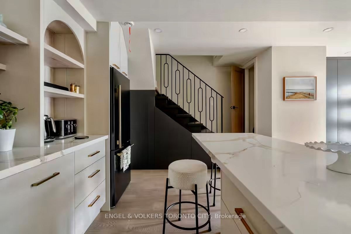 31 Elmer Avenue Garden, Toronto, ON, M4L 3R6 - 2
