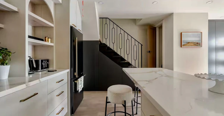 31 Elmer Avenue Garden, Toronto, ON, M4L 3R6 - 2