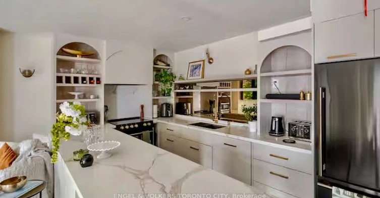 31 Elmer Avenue Garden, Toronto, ON, M4L 3R6 - 7