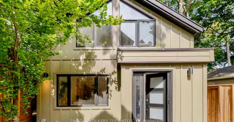 31 Elmer Avenue Garden, Toronto, ON, M4L 3R6 - 17