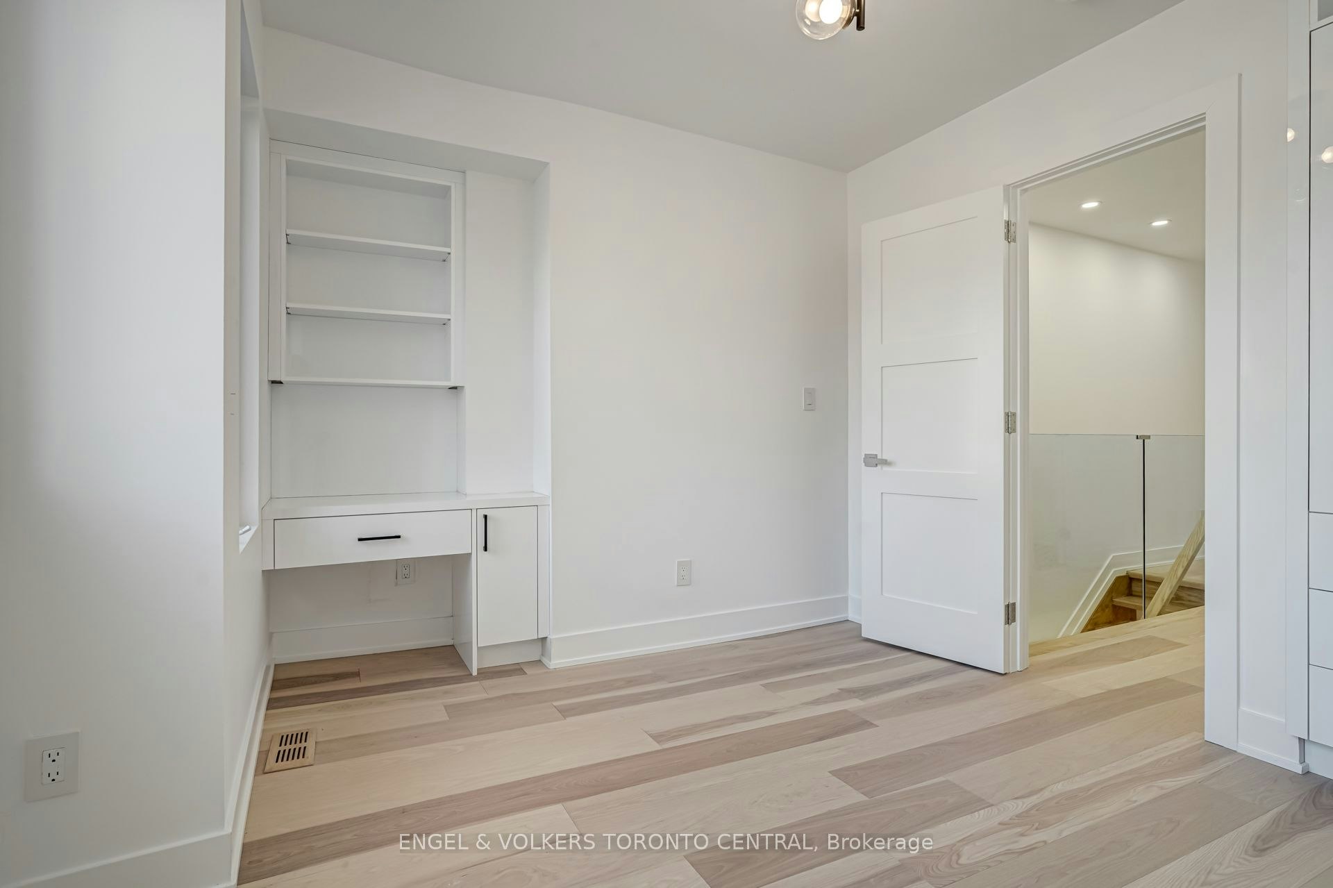 230 Willow Avenue, Toronto, ON, M4E 3K7 - 20