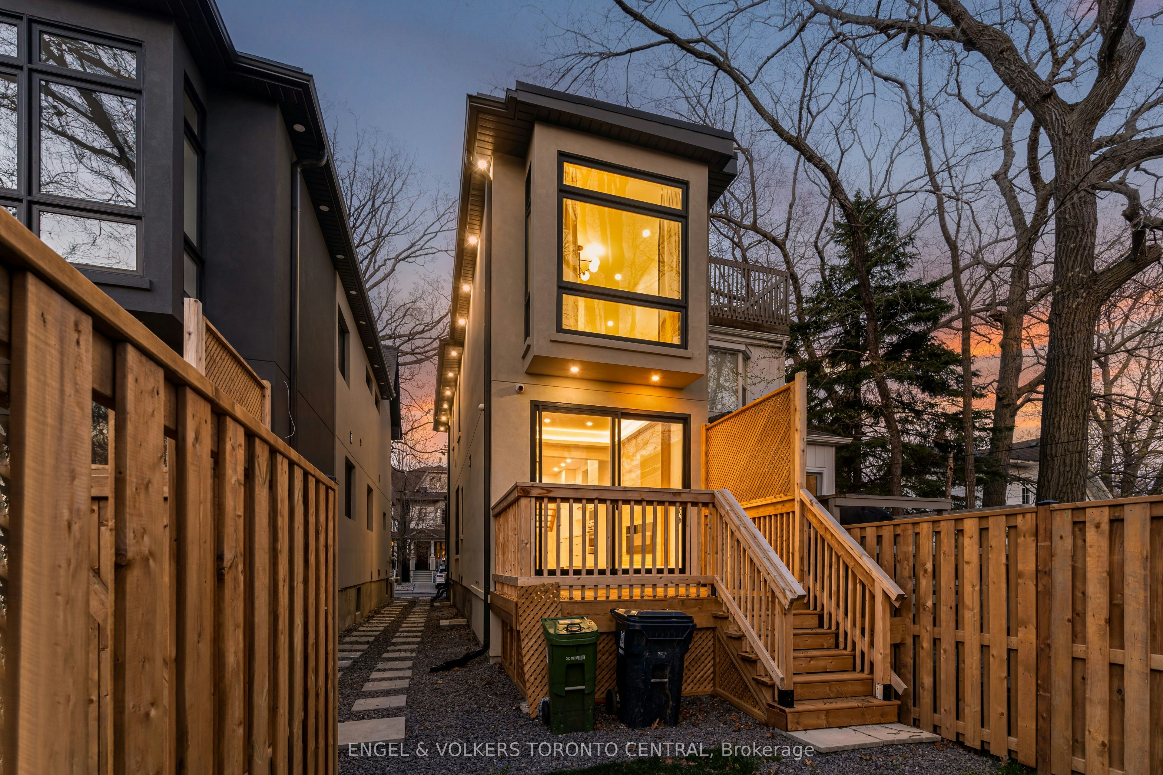 230 Willow Avenue, Toronto, ON, M4E 3K7 - 27