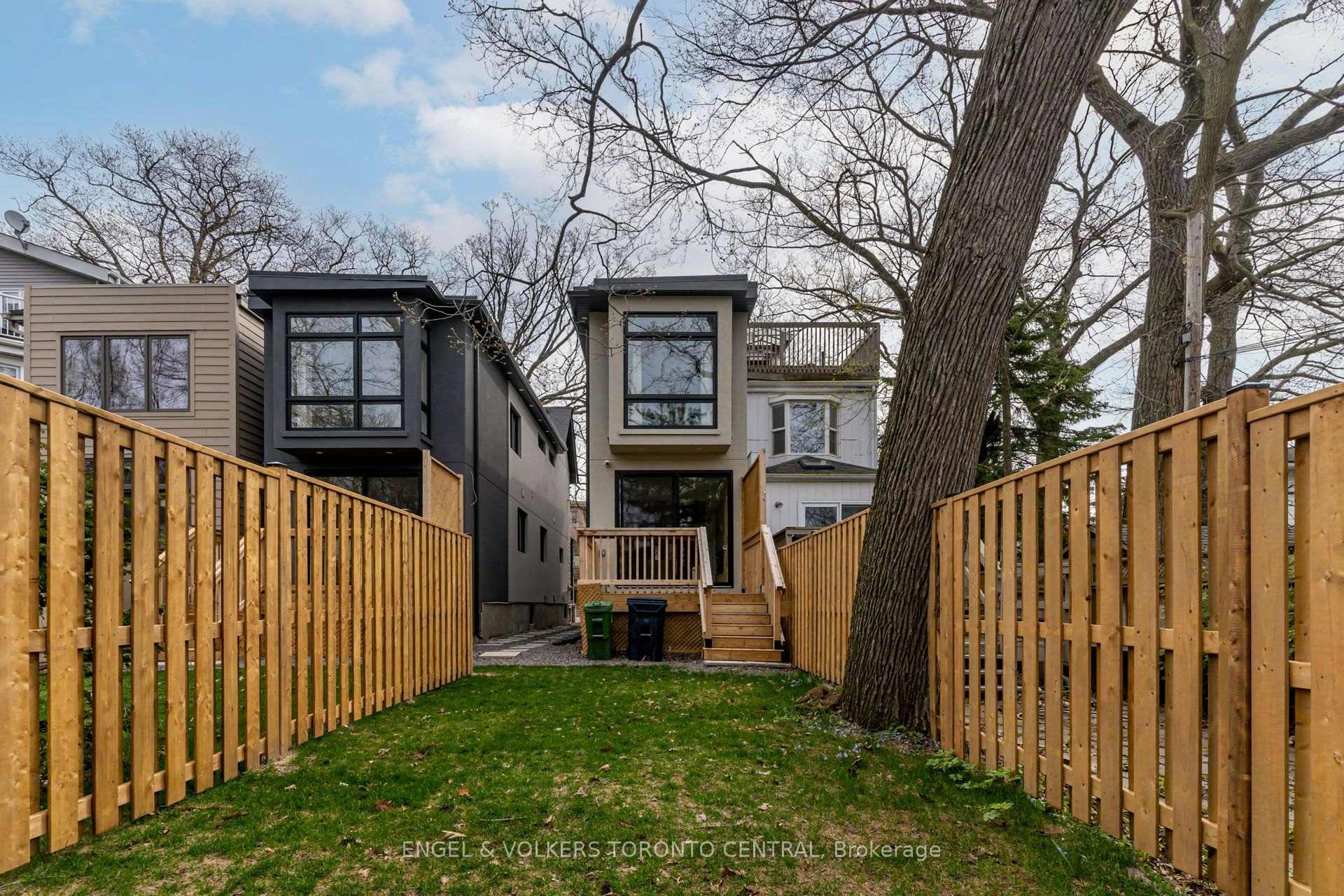 230 Willow Avenue, Toronto, ON, M4E 3K7 - 26