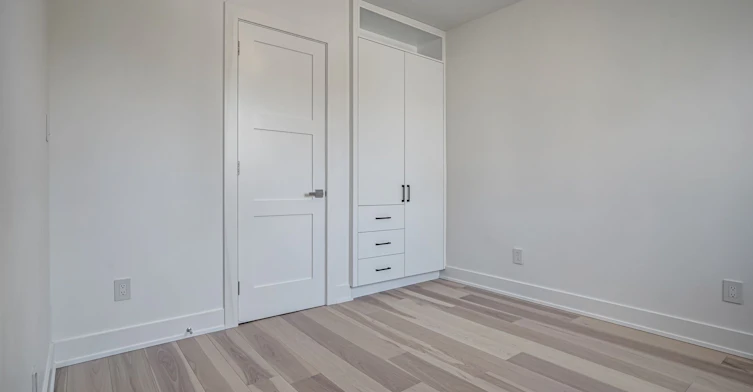 230 Willow Avenue, Toronto, ON, M4E 3K7 - 16