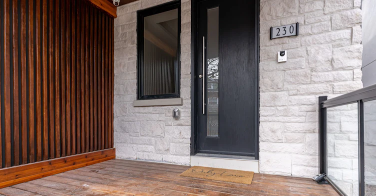 230 Willow Avenue, Toronto, ON, M4E 3K7 - 3