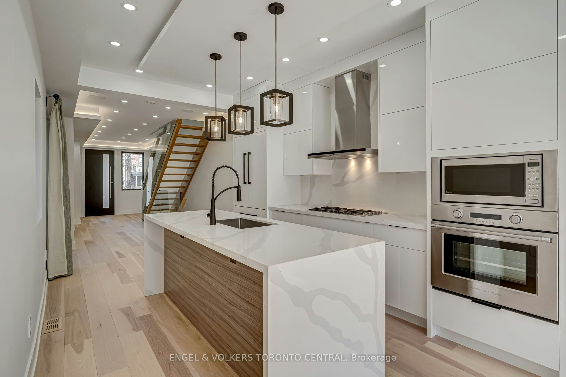 230 Willow Avenue, Toronto, ON, M4E 3K7 - 7