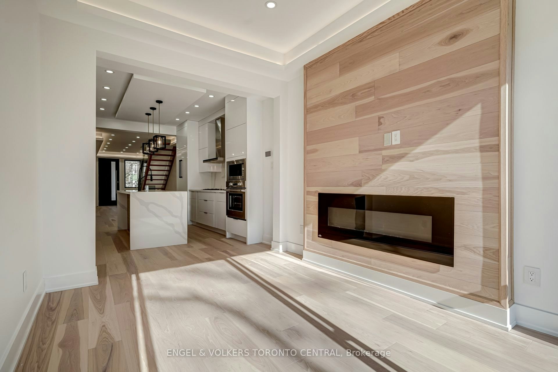230 Willow Avenue, Toronto, ON, M4E 3K7 - 9