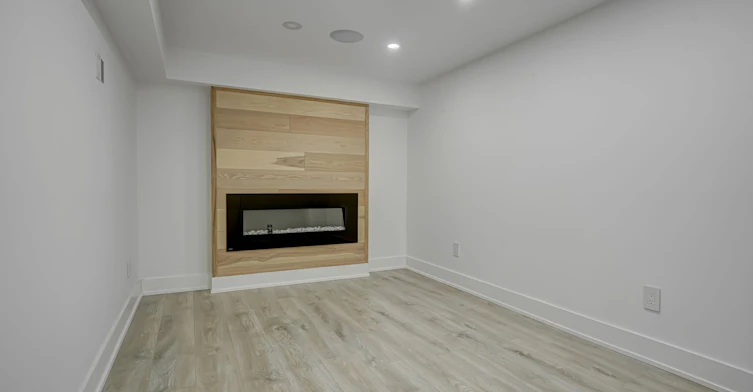 230 Willow Avenue, Toronto, ON, M4E 3K7 - 23