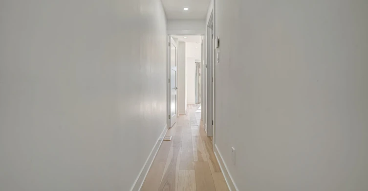 230 Willow Avenue, Toronto, ON, M4E 3K7 - 10