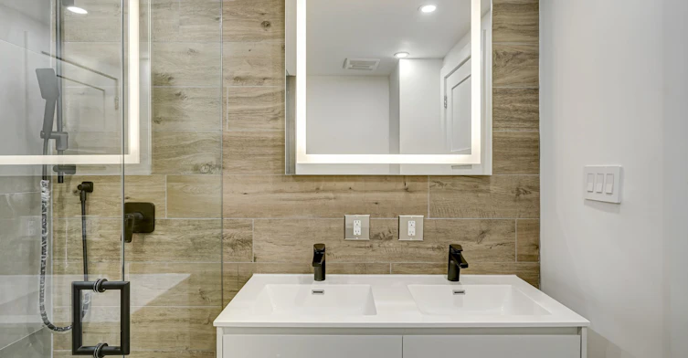 230 Willow Avenue, Toronto, ON, M4E 3K7 - 13
