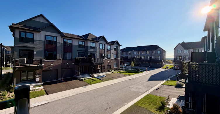 1024 Porcupine Path, Oshawa, ON, L1L 0X1 - 2