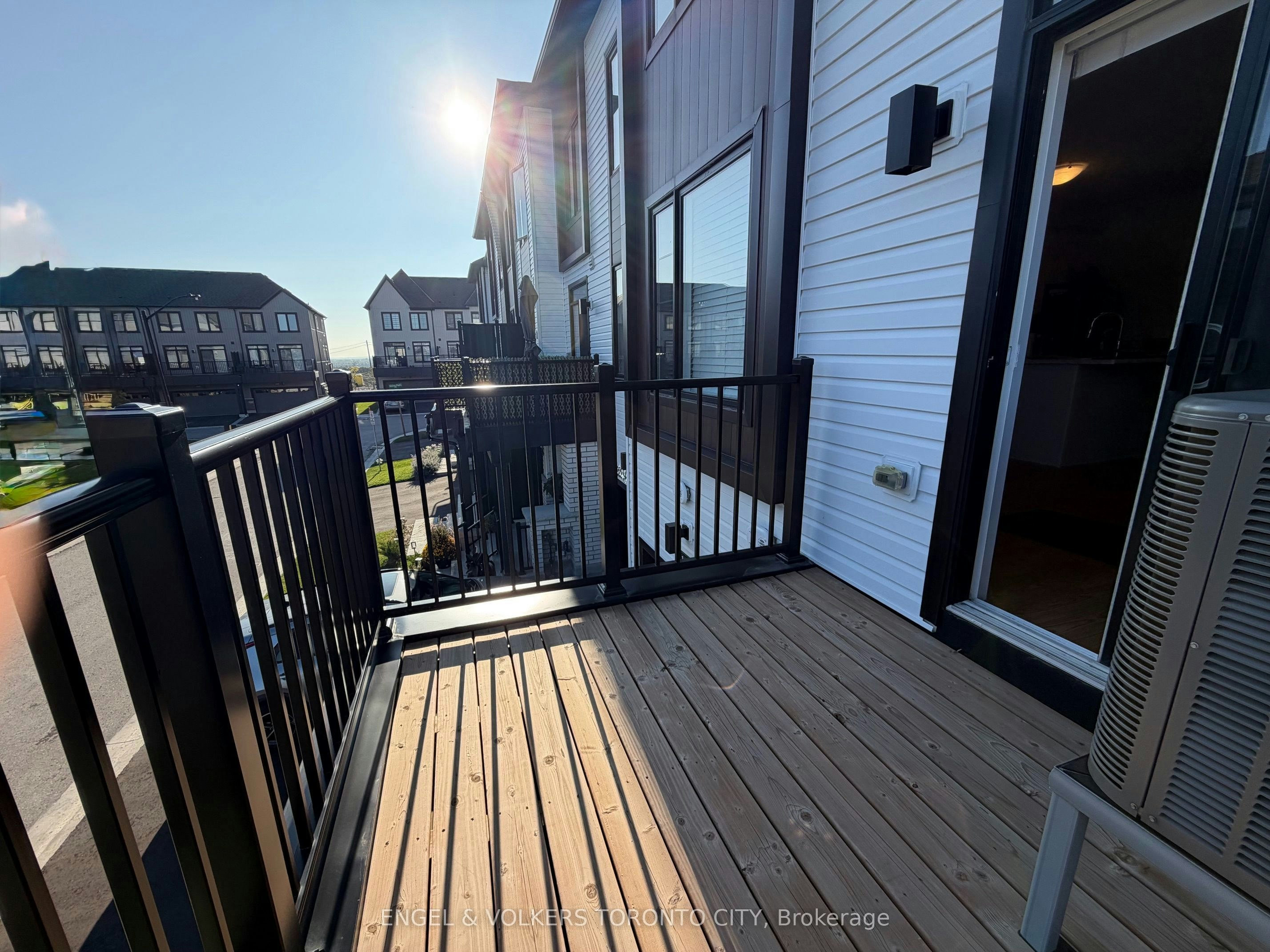 1024 Porcupine Path, Oshawa, ON, L1L 0X1 - 16