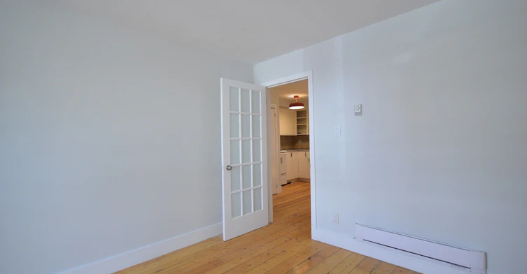 1801 Dundas Main & Basement Street E, Toronto, ON, M4L 1M4 - 9