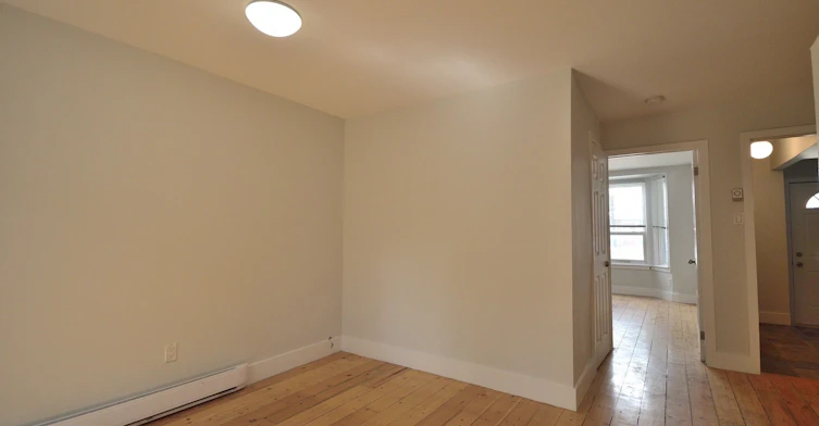 1801 Dundas Main & Basement Street E, Toronto, ON, M4L 1M4 - 11