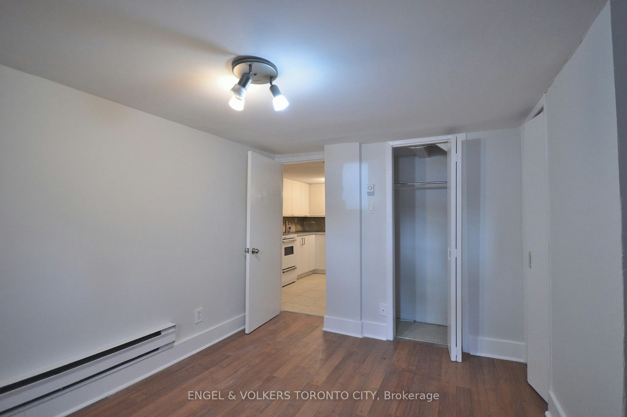 1801 Dundas Main & Basement Street E, Toronto, ON, M4L 1M4 - 16
