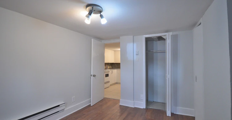 1801 Dundas Main & Basement Street E, Toronto, ON, M4L 1M4 - 16