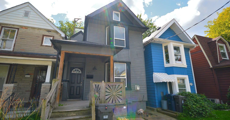 1801 Dundas Main & Basement Street E, Toronto, ON, M4L 1M4