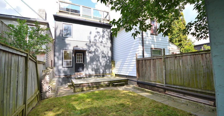 1801 Dundas Main & Basement Street E, Toronto, ON, M4L 1M4 - 21