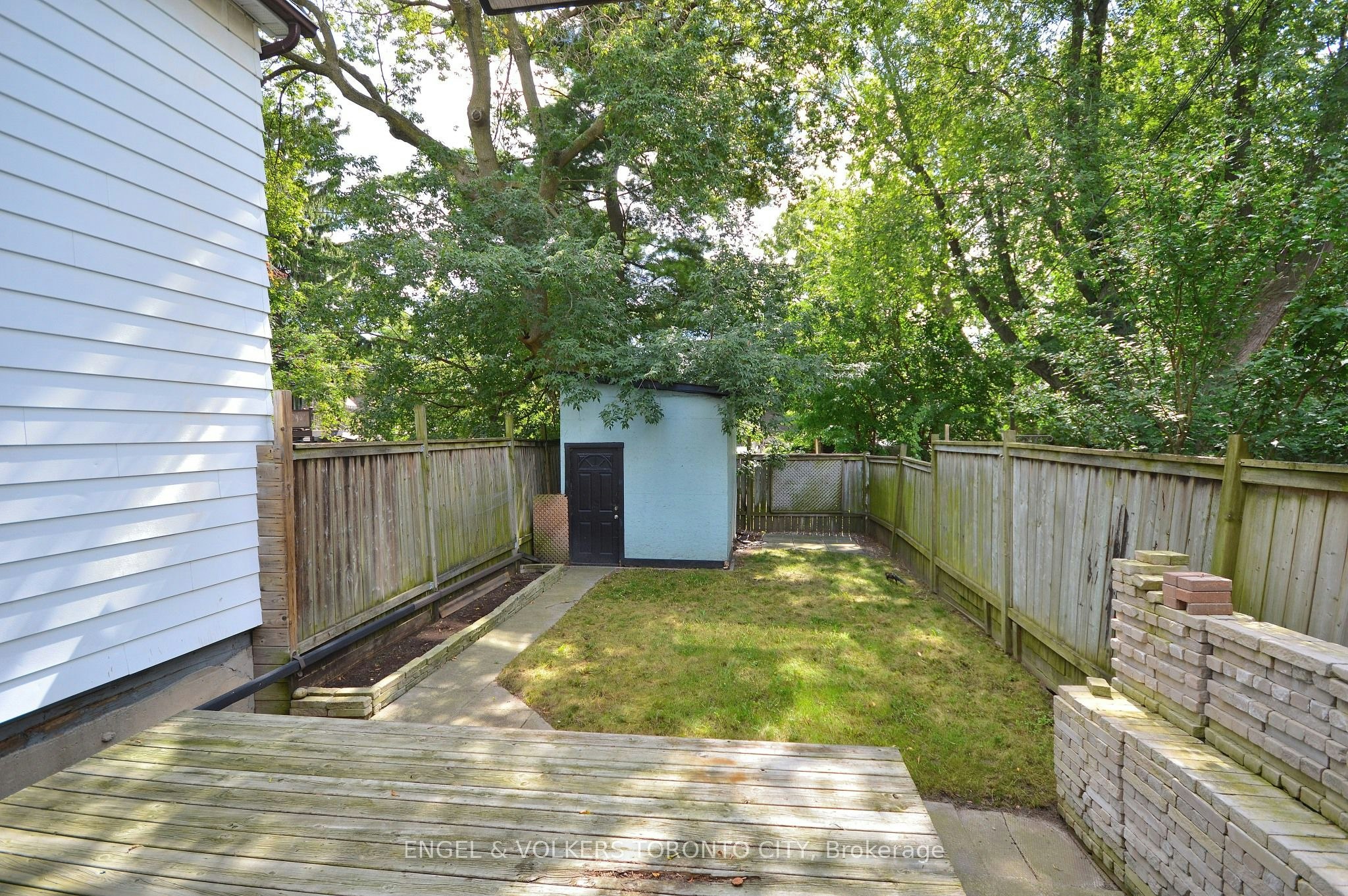 1801 Dundas Main & Basement Street E, Toronto, ON, M4L 1M4 - 19