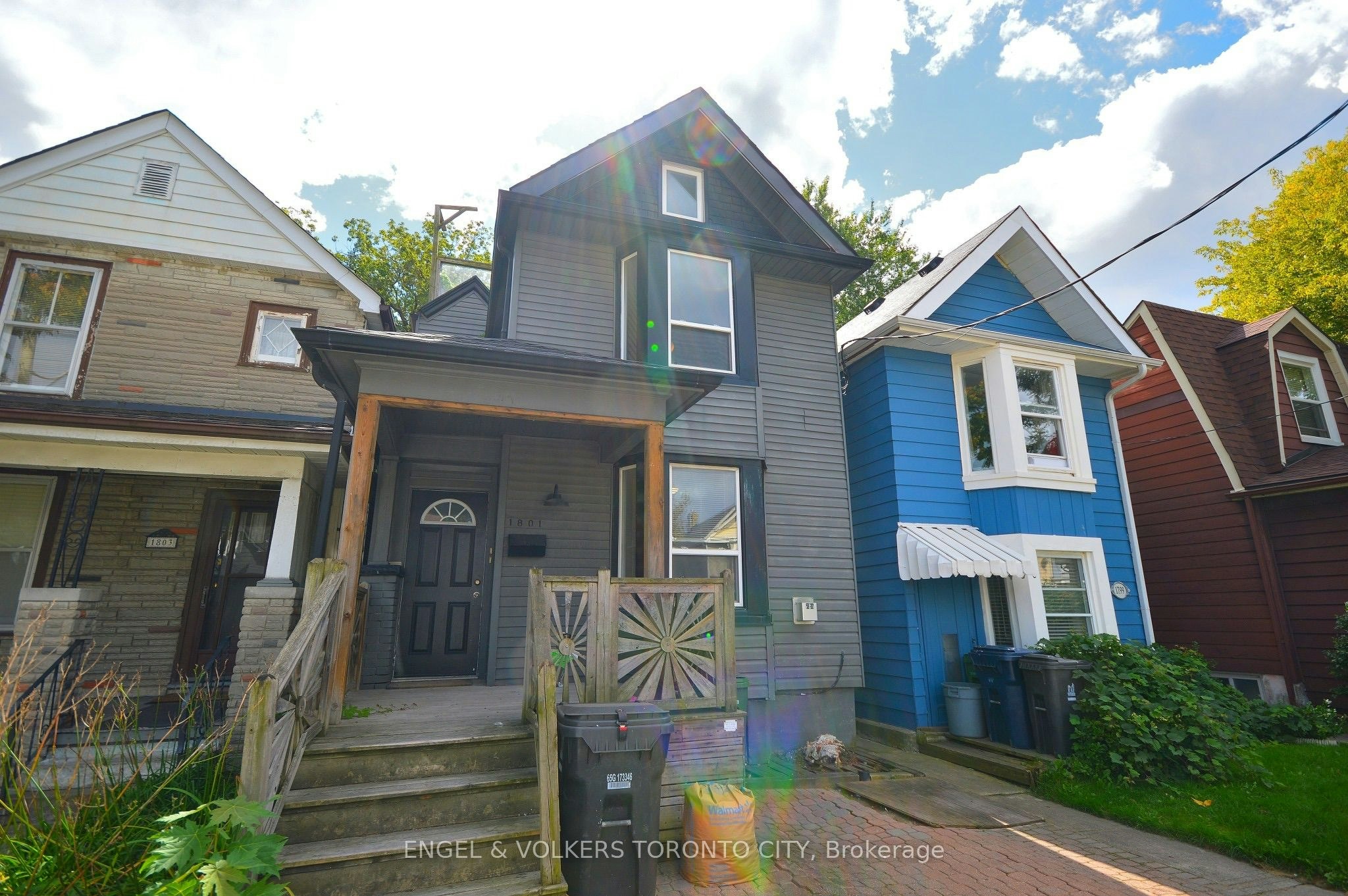1801 Dundas Main & Basement Street E, Toronto, ON, M4L 1M4