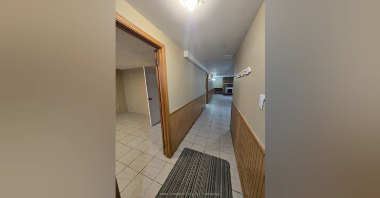B-14 Richardson Drive, Aurora, ON, L4G 1Z1 - 4