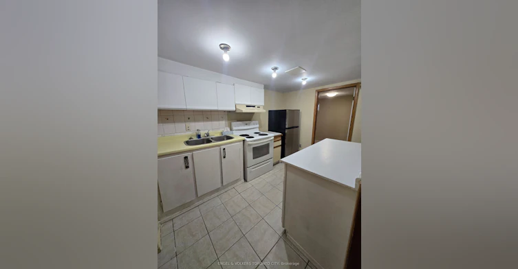 B-14 Richardson Drive, Aurora, ON, L4G 1Z1 - 2