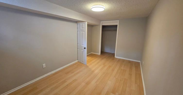 B-209 Septonne Avenue, Newmarket, ON, L3Y 2W5 - 4