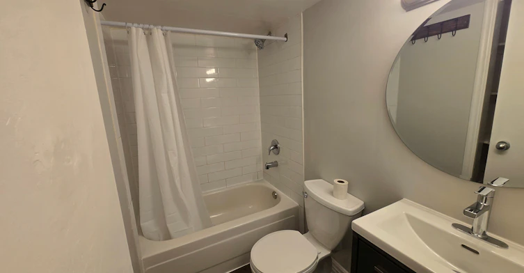 B-209 Septonne Avenue, Newmarket, ON, L3Y 2W5 - 3