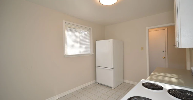 UPPER-158 Cherrywood Drive, Newmarket, ON, L3Y 2X7 - 10
