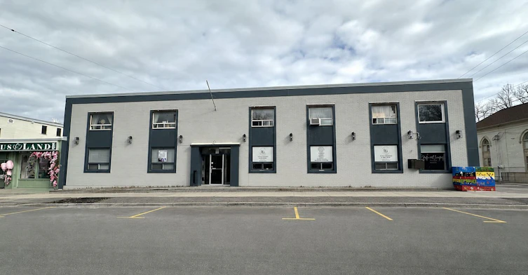 2B-10 Mosley Street, Aurora, ON, L4G 1G6