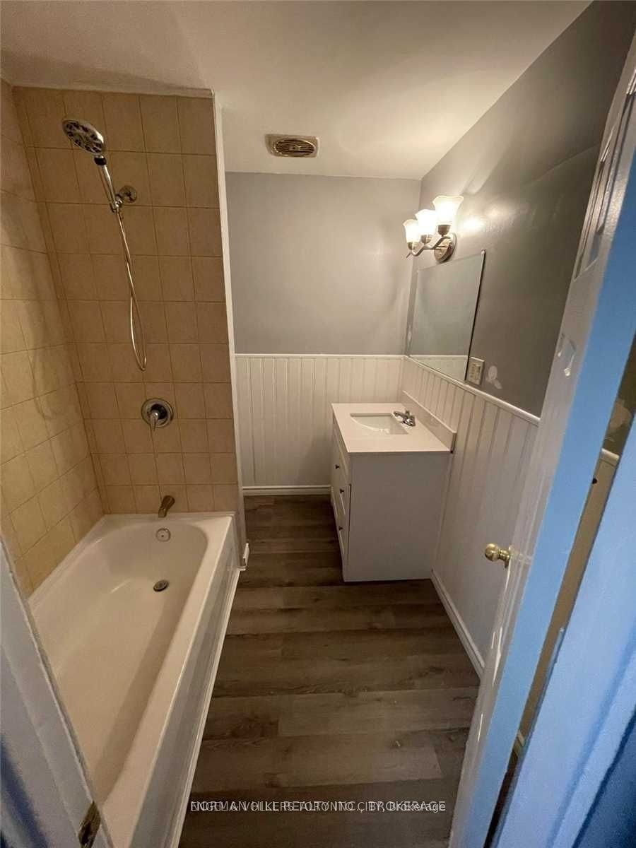 Main-124 Septonne Avenue, Newmarket, ON, L3Y 2W3 - 7