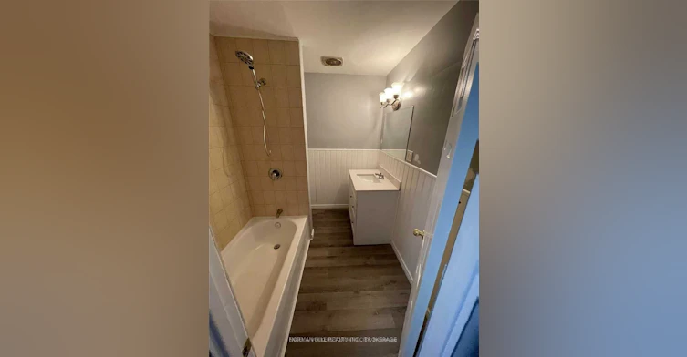 Main-124 Septonne Avenue, Newmarket, ON, L3Y 2W3 - 7