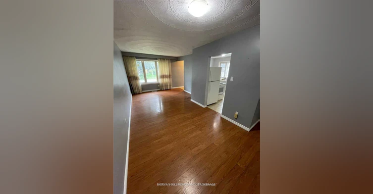 Main-124 Septonne Avenue, Newmarket, ON, L3Y 2W3 - 2