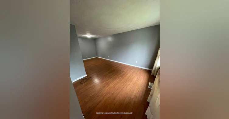 Main-124 Septonne Avenue, Newmarket, ON, L3Y 2W3 - 3