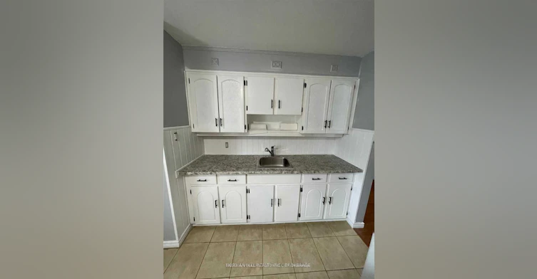 Main-124 Septonne Avenue, Newmarket, ON, L3Y 2W3 - 4