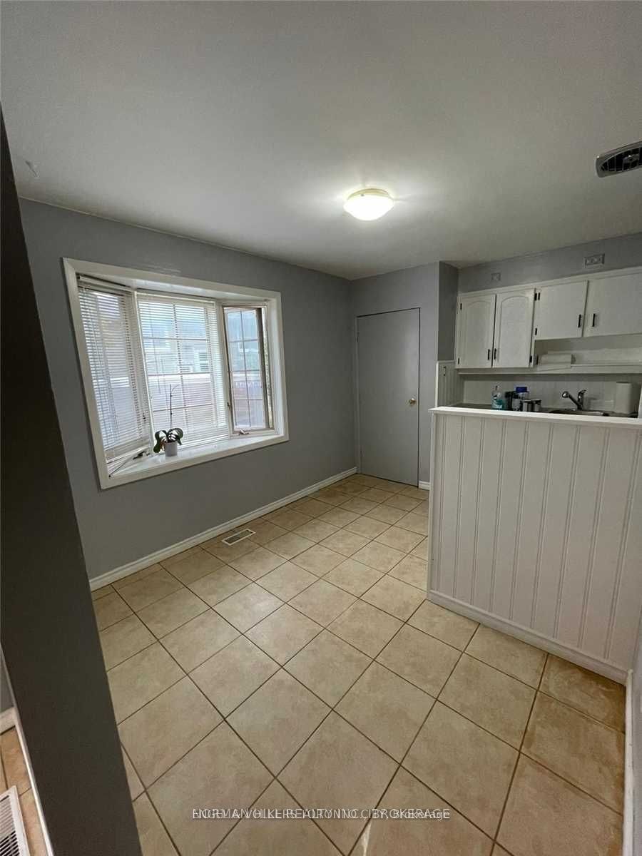 Main-124 Septonne Avenue, Newmarket, ON, L3Y 2W3 - 5