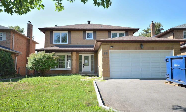 98 Golf Links Drive