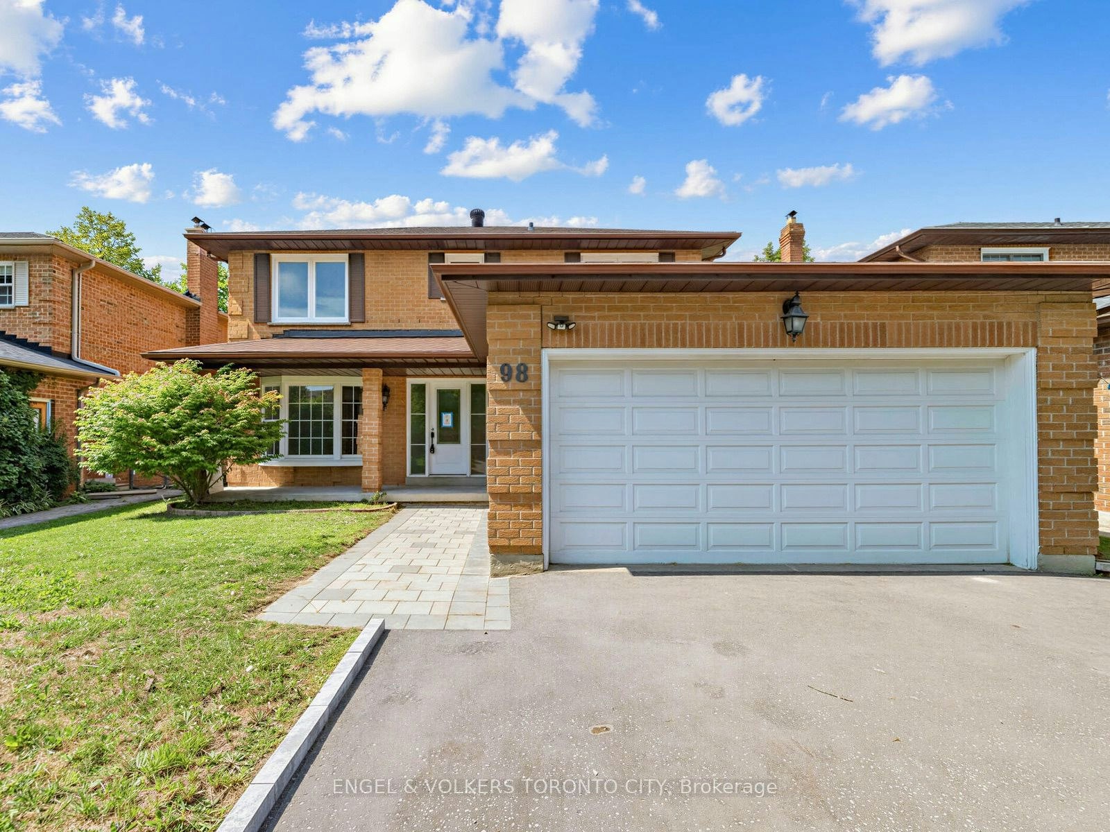 98 Golf Links Drive, Aurora, ON, L4G 3V3