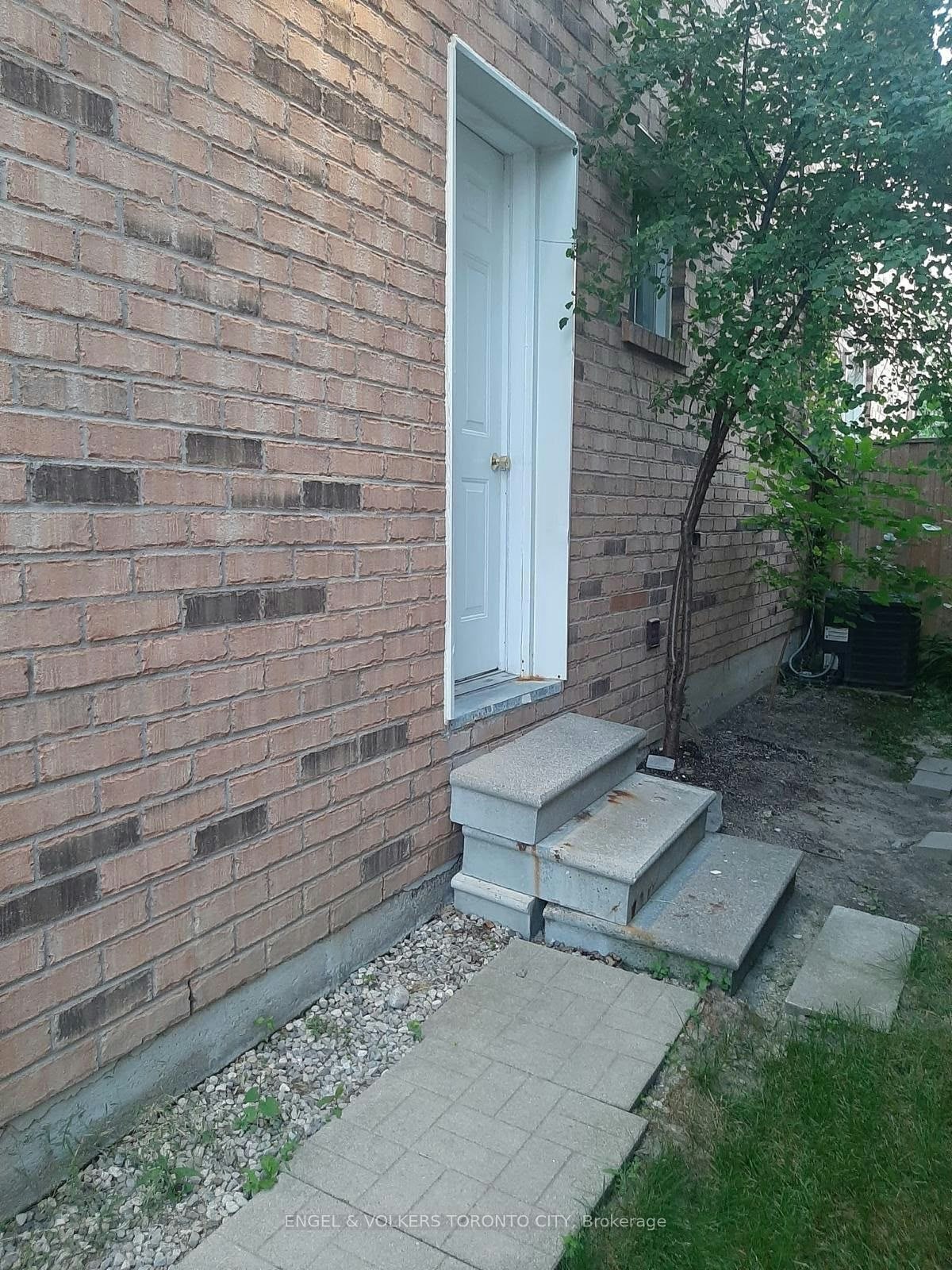 Bsmt-23 Sweet Water Crescent, Richmond Hill, ON, L4S 2A9