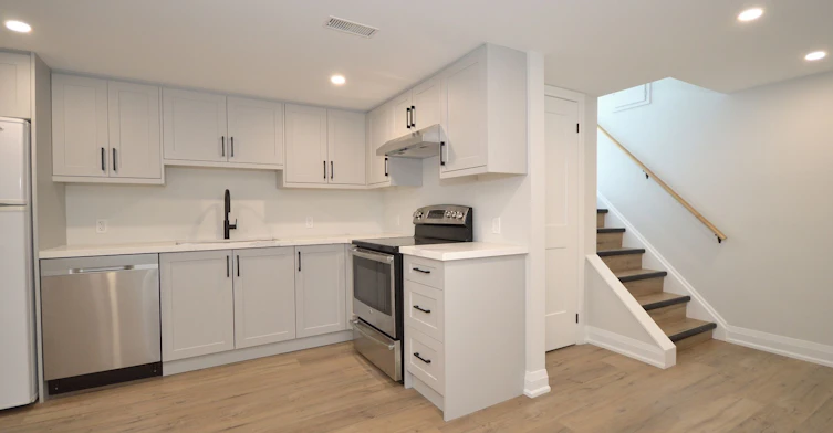 Basement-139 Queen Street, Newmarket, ON, L3Y 2E9 - 2