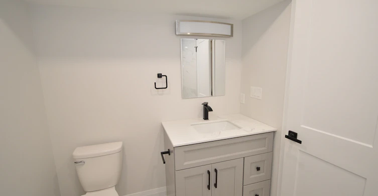 Basement-139 Queen Street, Newmarket, ON, L3Y 2E9 - 12