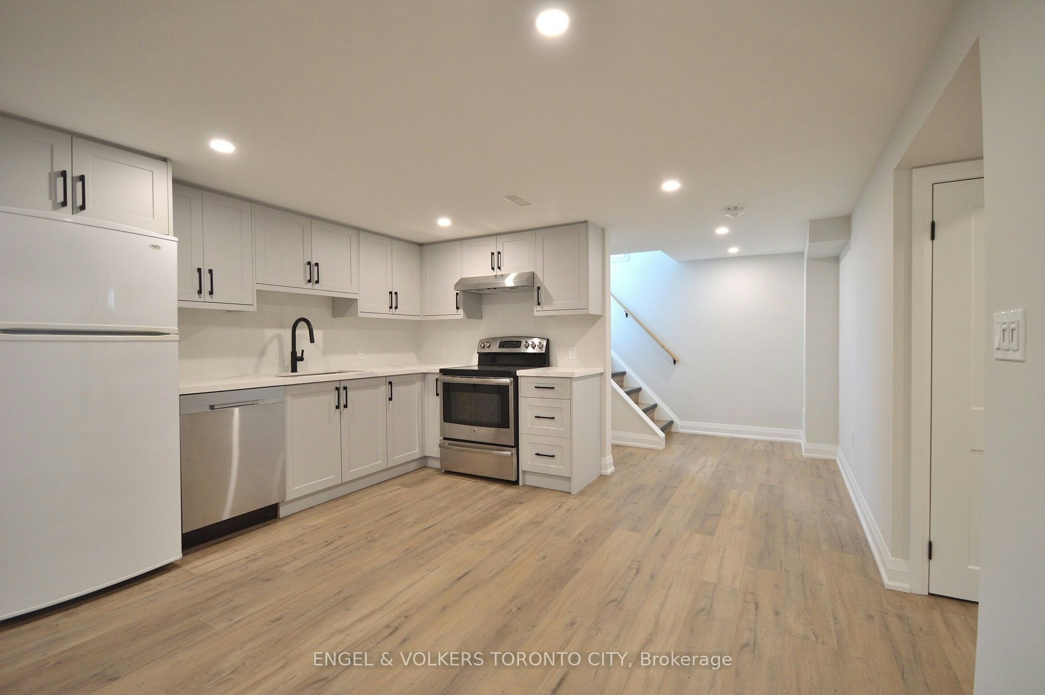 Basement-139 Queen Street, Newmarket, ON, L3Y 2E9