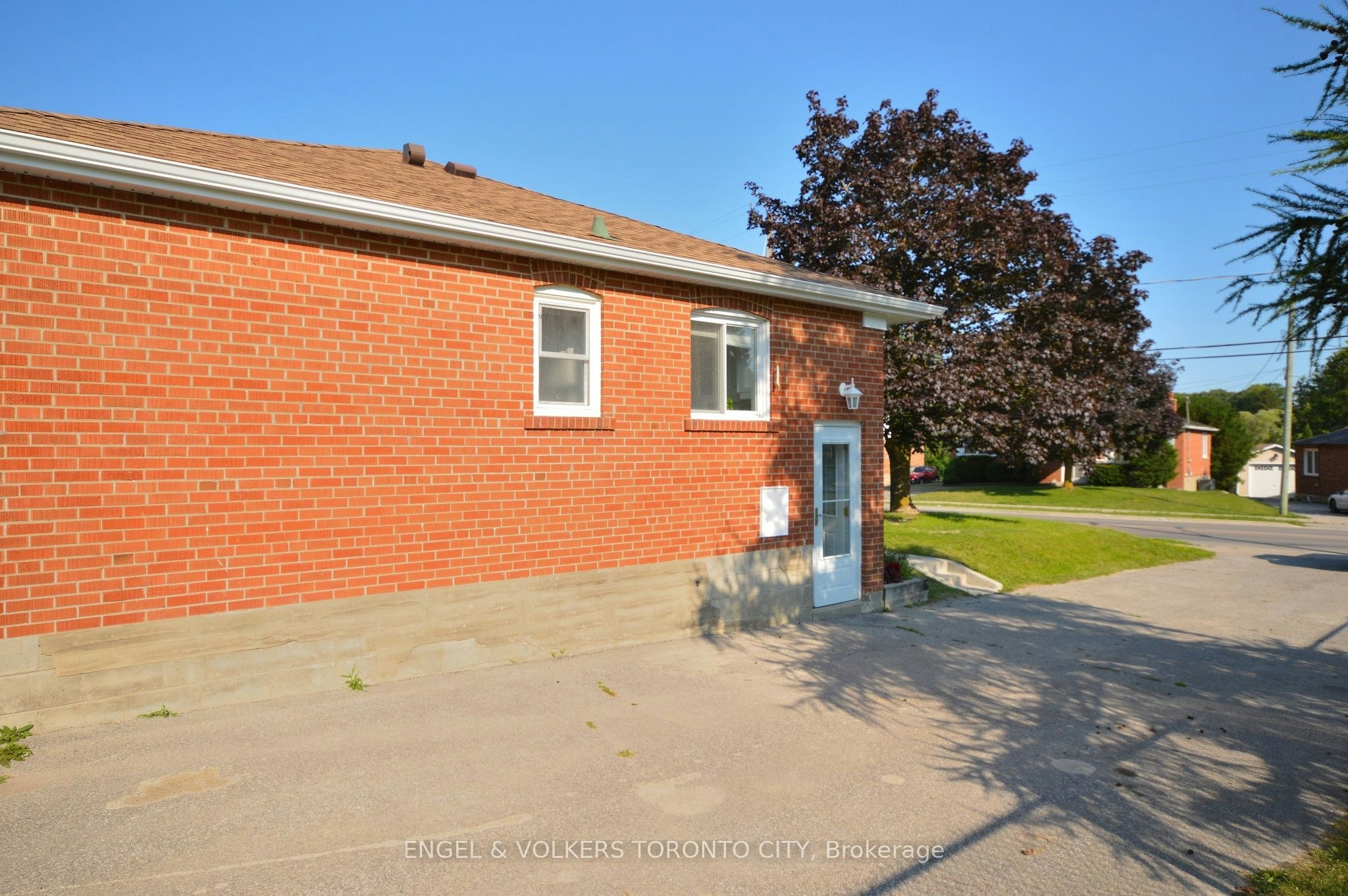 Basement-139 Queen Street, Newmarket, ON, L3Y 2E9 - 17