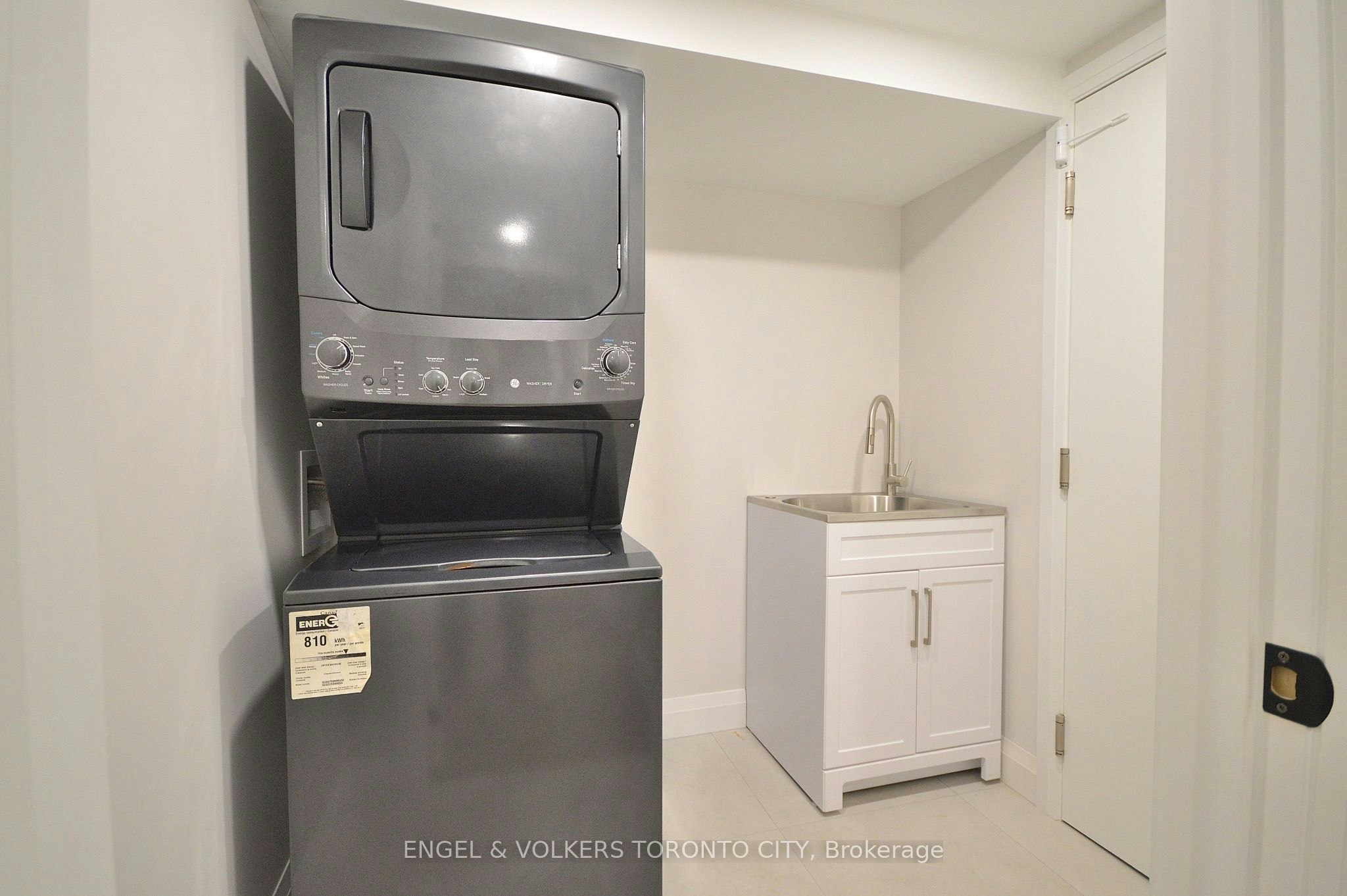 Basement-139 Queen Street, Newmarket, ON, L3Y 2E9 - 9