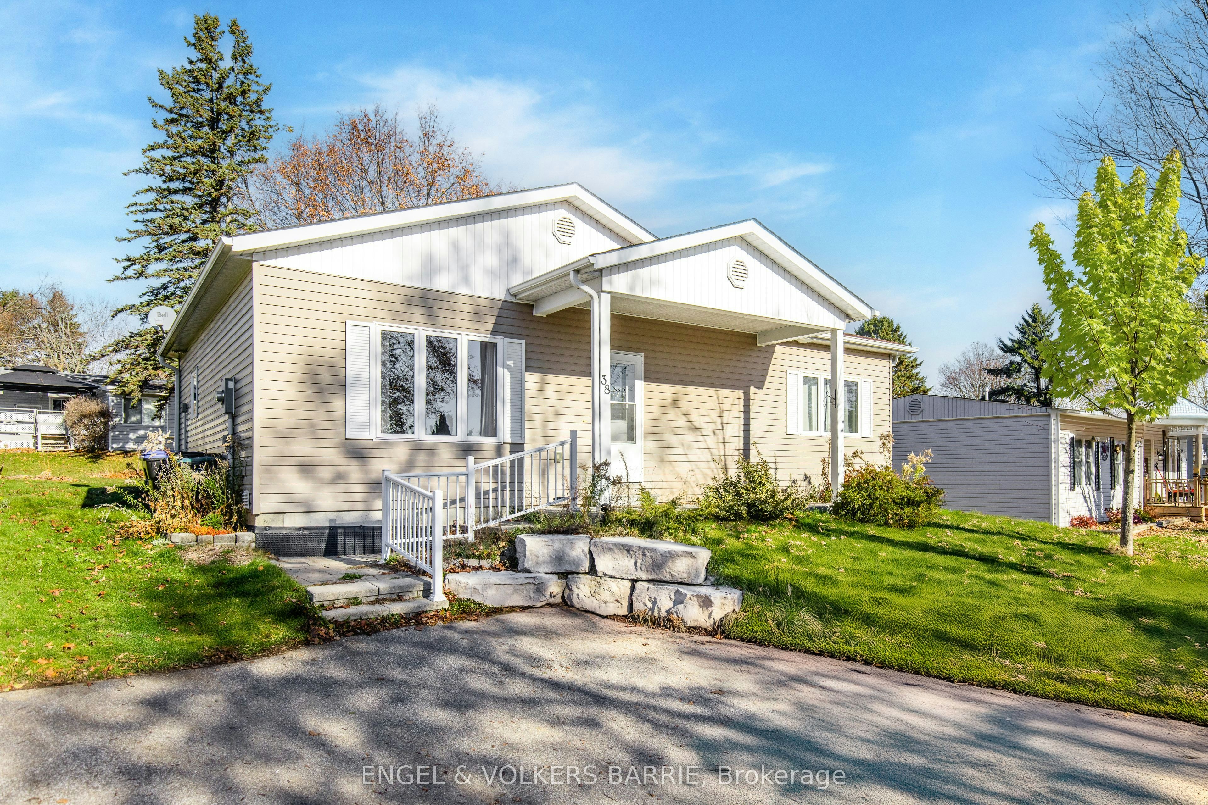 38 Linden Lane, Innisfil, ON, L9S 1P2